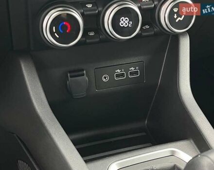 Белый Рено Клио, объемом двигателя 1.6 л и пробегом 8 тыс. км за 19990 $, фото 23 на Automoto.ua