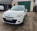 Белый Рено Клио, объемом двигателя 1.1 л и пробегом 250 тыс. км за 3699 $, фото 1 на Automoto.ua