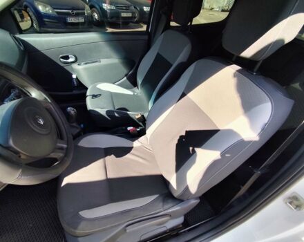 Белый Рено Клио, объемом двигателя 1.5 л и пробегом 194 тыс. км за 4990 $, фото 16 на Automoto.ua