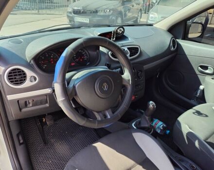 Белый Рено Клио, объемом двигателя 1.5 л и пробегом 194 тыс. км за 4990 $, фото 15 на Automoto.ua