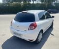 Белый Рено Клио, объемом двигателя 1.5 л и пробегом 325 тыс. км за 2499 $, фото 2 на Automoto.ua