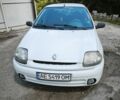 Белый Рено Клио, объемом двигателя 0 л и пробегом 320 тыс. км за 2848 $, фото 1 на Automoto.ua