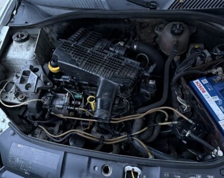 Белый Рено Клио, объемом двигателя 1.5 л и пробегом 200 тыс. км за 550 $, фото 5 на Automoto.ua