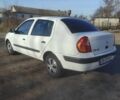 Белый Рено Клио, объемом двигателя 1.4 л и пробегом 220 тыс. км за 2750 $, фото 3 на Automoto.ua