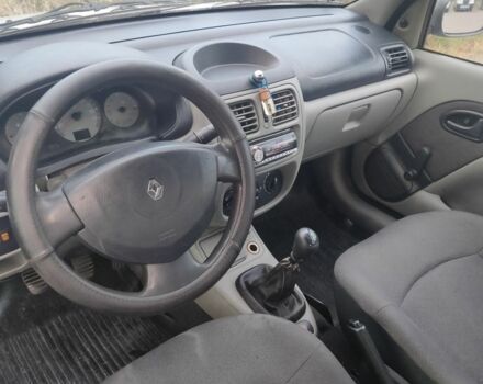 Білий Рено Кліо, об'ємом двигуна 1.4 л та пробігом 280 тис. км за 2600 $, фото 3 на Automoto.ua