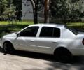 Белый Рено Клио, объемом двигателя 1.4 л и пробегом 320 тыс. км за 2300 $, фото 1 на Automoto.ua
