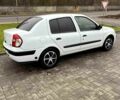 Белый Рено Клио, объемом двигателя 1.4 л и пробегом 168 тыс. км за 3200 $, фото 2 на Automoto.ua