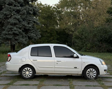 Білий Рено Кліо, об'ємом двигуна 1.39 л та пробігом 250 тис. км за 3400 $, фото 7 на Automoto.ua