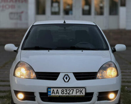 Білий Рено Кліо, об'ємом двигуна 1.39 л та пробігом 250 тис. км за 3400 $, фото 1 на Automoto.ua