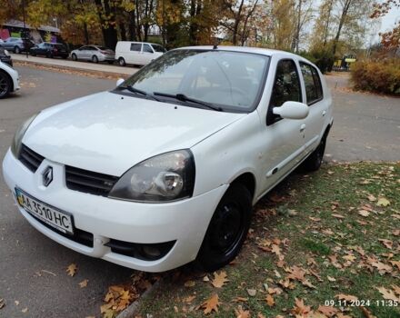 Белый Рено Клио, объемом двигателя 1.4 л и пробегом 176 тыс. км за 2800 $, фото 2 на Automoto.ua
