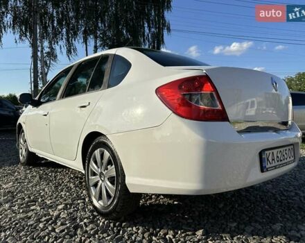 Белый Рено Клио, объемом двигателя 1.4 л и пробегом 241 тыс. км за 3800 $, фото 6 на Automoto.ua