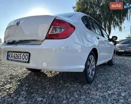 Белый Рено Клио, объемом двигателя 1.4 л и пробегом 241 тыс. км за 3800 $, фото 8 на Automoto.ua