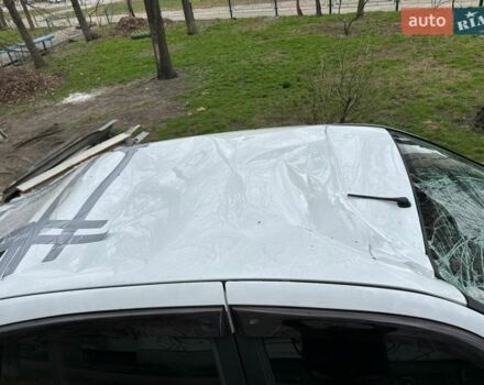Білий Рено Кліо, об'ємом двигуна 1.39 л та пробігом 243 тис. км за 1500 $, фото 6 на Automoto.ua
