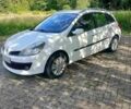 Белый Рено Клио, объемом двигателя 1.2 л и пробегом 199 тыс. км за 4300 $, фото 1 на Automoto.ua