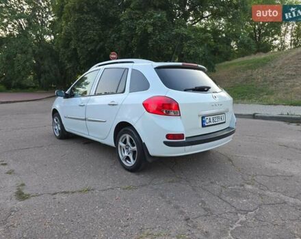 Білий Рено Кліо, об'ємом двигуна 1.46 л та пробігом 198 тис. км за 5500 $, фото 4 на Automoto.ua