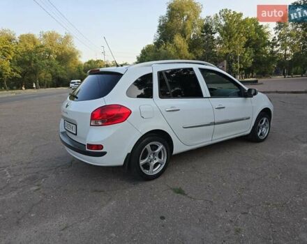 Білий Рено Кліо, об'ємом двигуна 1.46 л та пробігом 195 тис. км за 5500 $, фото 9 на Automoto.ua