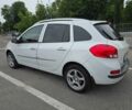 Белый Рено Клио, объемом двигателя 1.5 л и пробегом 198 тыс. км за 5750 $, фото 1 на Automoto.ua
