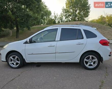 Білий Рено Кліо, об'ємом двигуна 1.46 л та пробігом 195 тис. км за 5500 $, фото 4 на Automoto.ua