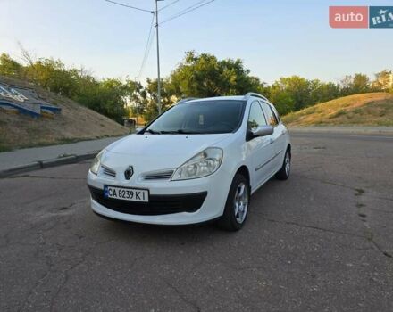 Білий Рено Кліо, об'ємом двигуна 1.46 л та пробігом 198 тис. км за 5500 $, фото 10 на Automoto.ua