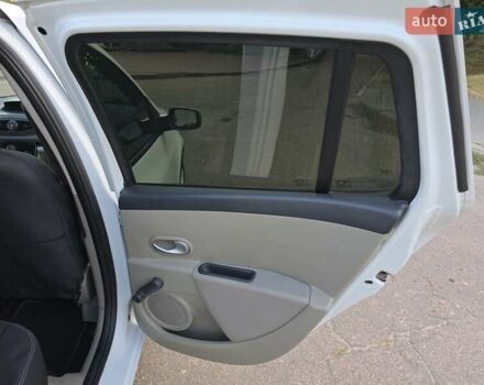 Білий Рено Кліо, об'ємом двигуна 1.46 л та пробігом 195 тис. км за 5500 $, фото 18 на Automoto.ua