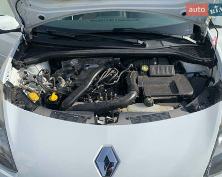 Білий Рено Кліо, об'ємом двигуна 1.15 л та пробігом 155 тис. км за 5200 $, фото 15 на Automoto.ua