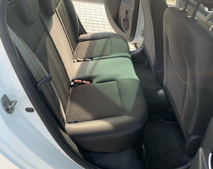 Білий Рено Кліо, об'ємом двигуна 1.15 л та пробігом 155 тис. км за 5200 $, фото 12 на Automoto.ua