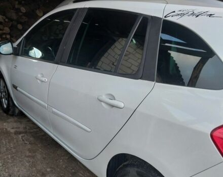 Білий Рено Кліо, об'ємом двигуна 1.5 л та пробігом 250 тис. км за 6100 $, фото 1 на Automoto.ua