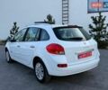 Білий Рено Кліо, об'ємом двигуна 1.6 л та пробігом 205 тис. км за 6500 $, фото 8 на Automoto.ua