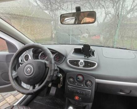 Білий Рено Кліо, об'ємом двигуна 1.46 л та пробігом 240 тис. км за 5300 $, фото 22 на Automoto.ua