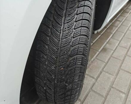 Білий Рено Кліо, об'ємом двигуна 1.46 л та пробігом 240 тис. км за 5300 $, фото 11 на Automoto.ua