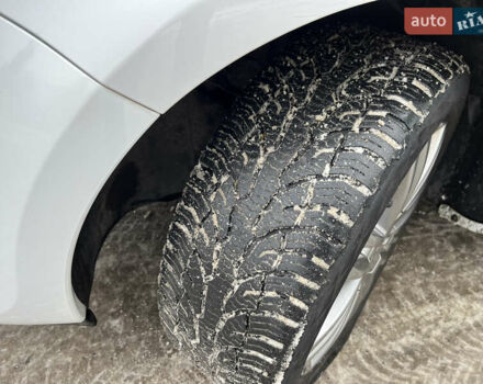 Белый Рено Клио, объемом двигателя 1.2 л и пробегом 177 тыс. км за 5450 $, фото 8 на Automoto.ua