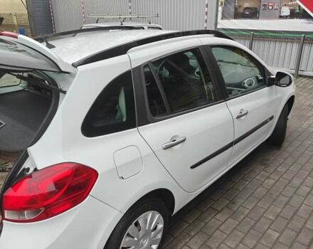 Білий Рено Кліо, об'ємом двигуна 1.46 л та пробігом 240 тис. км за 5300 $, фото 13 на Automoto.ua