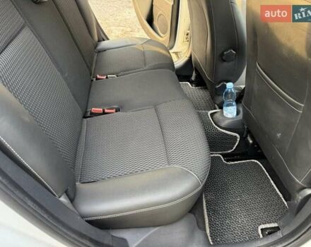 Рено Кліо 2011 у Львові на Automoto.ua Білий Рено Кліо, об'ємом двигуна 1.6 л та пробігом 300 тис. км за 5700 $, фото 2 на Automoto.ua