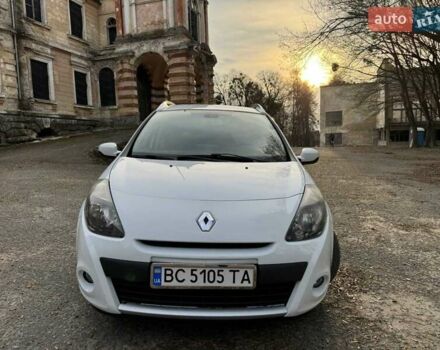 Рено Кліо 2011 у Львові на Automoto.ua Білий Рено Кліо, об'ємом двигуна 1.6 л та пробігом 300 тис. км за 5700 $, фото 7 на Automoto.ua