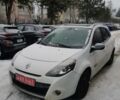 Белый Рено Клио, объемом двигателя 1.2 л и пробегом 253 тыс. км за 5650 $, фото 2 на Automoto.ua