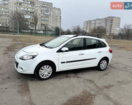 Белый Рено Клио, объемом двигателя 1.46 л и пробегом 290 тыс. км за 4999 $, фото 4 на Automoto.ua