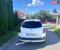 Белый Рено Клио, объемом двигателя 1.46 л и пробегом 300 тыс. км за 4300 $, фото 4 на Automoto.ua