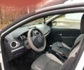 Белый Рено Клио, объемом двигателя 1.5 л и пробегом 190 тыс. км за 6600 $, фото 12 на Automoto.ua