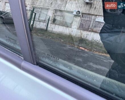 Белый Рено Клио, объемом двигателя 1.2 л и пробегом 206 тыс. км за 6400 $, фото 56 на Automoto.ua