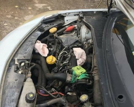 Белый Рено Клио, объемом двигателя 1.5 л и пробегом 300 тыс. км за 3500 $, фото 3 на Automoto.ua