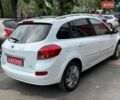 Белый Рено Клио, объемом двигателя 1.2 л и пробегом 253 тыс. км за 5850 $, фото 6 на Automoto.ua
