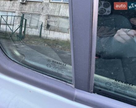 Белый Рено Клио, объемом двигателя 1.2 л и пробегом 206 тыс. км за 6400 $, фото 55 на Automoto.ua
