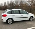 Белый Рено Клио, объемом двигателя 1.5 л и пробегом 190 тыс. км за 6600 $, фото 13 на Automoto.ua