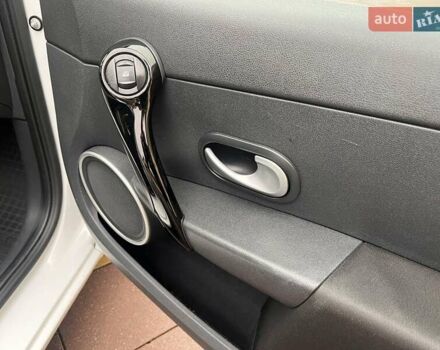 Белый Рено Клио, объемом двигателя 1.15 л и пробегом 211 тыс. км за 4899 $, фото 37 на Automoto.ua