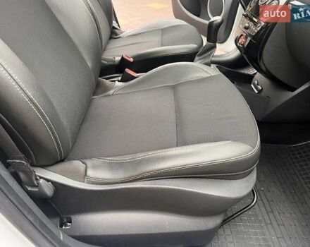 Белый Рено Клио, объемом двигателя 1.15 л и пробегом 211 тыс. км за 4899 $, фото 38 на Automoto.ua