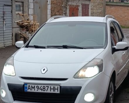 Білий Рено Кліо, об'ємом двигуна 1.5 л та пробігом 245 тис. км за 6200 $, фото 1 на Automoto.ua