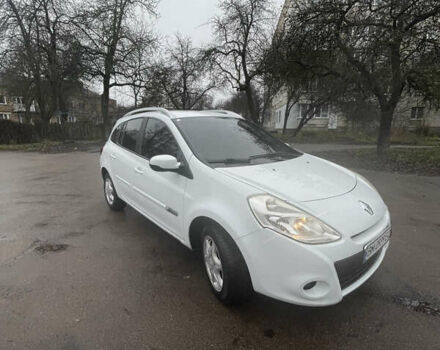 Белый Рено Клио, объемом двигателя 1.46 л и пробегом 285 тыс. км за 4850 $, фото 5 на Automoto.ua