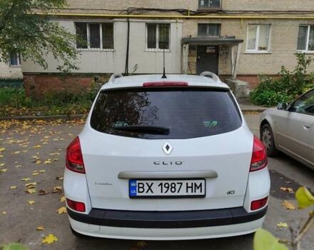 Белый Рено Клио, объемом двигателя 1.5 л и пробегом 185 тыс. км за 5600 $, фото 5 на Automoto.ua