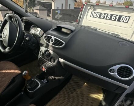 Белый Рено Клио, объемом двигателя 1.5 л и пробегом 180 тыс. км за 3650 $, фото 6 на Automoto.ua