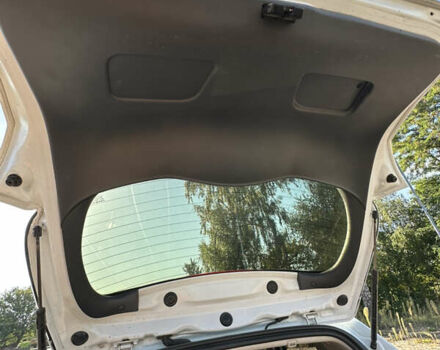 Рено Кліо 2012 у Конотопе на Automoto.ua Білий Рено Кліо, об'ємом двигуна 1.46 л та пробігом 339 тис. км за 5300 $, фото 15 на Automoto.ua